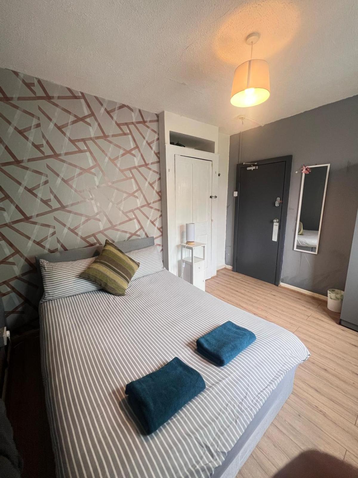 Colebert Avenue Appartement Londen Buitenkant foto