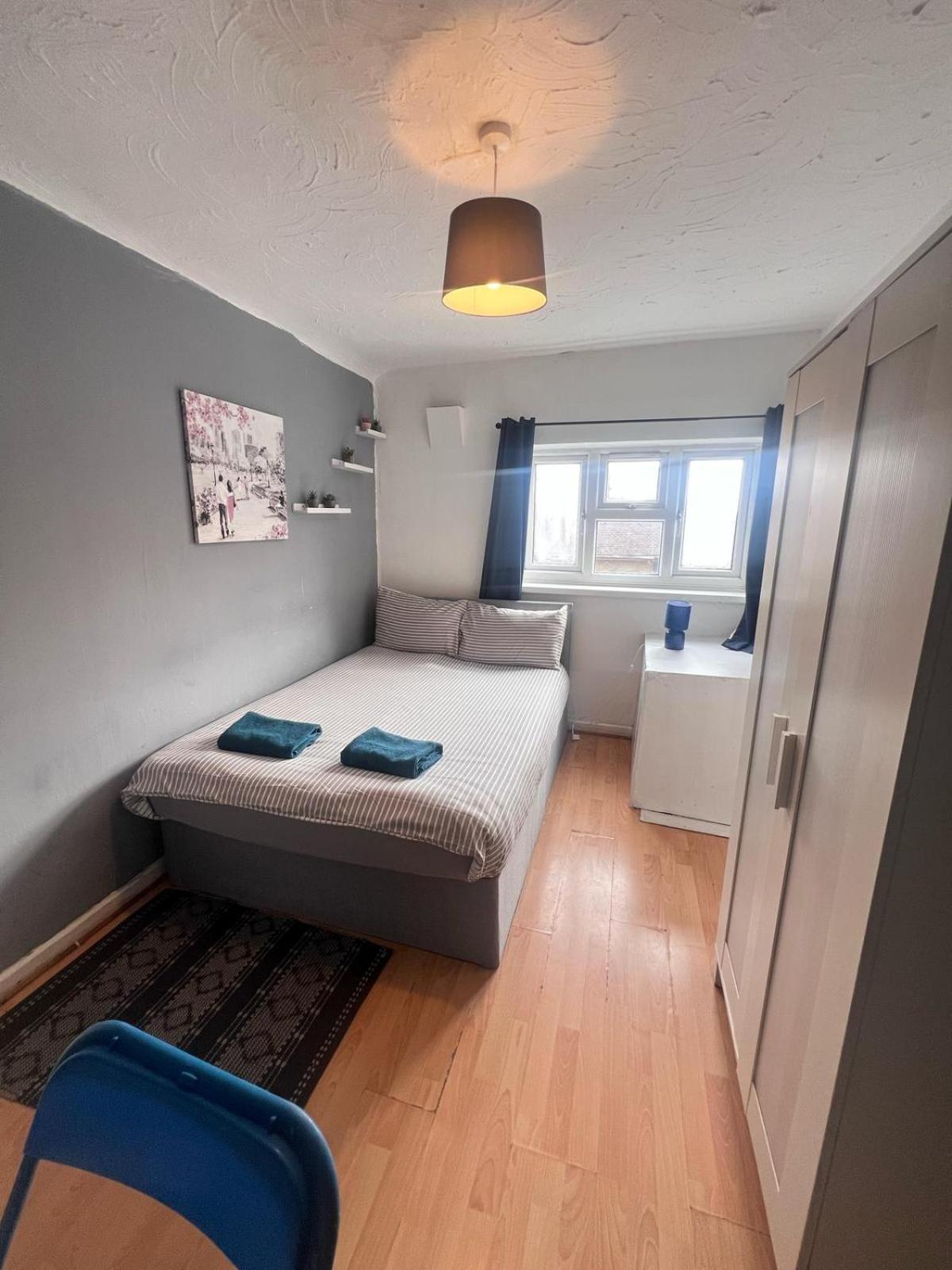 Colebert Avenue Appartement Londen Buitenkant foto