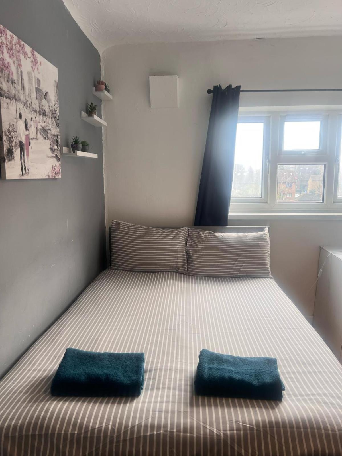 Colebert Avenue Appartement Londen Buitenkant foto