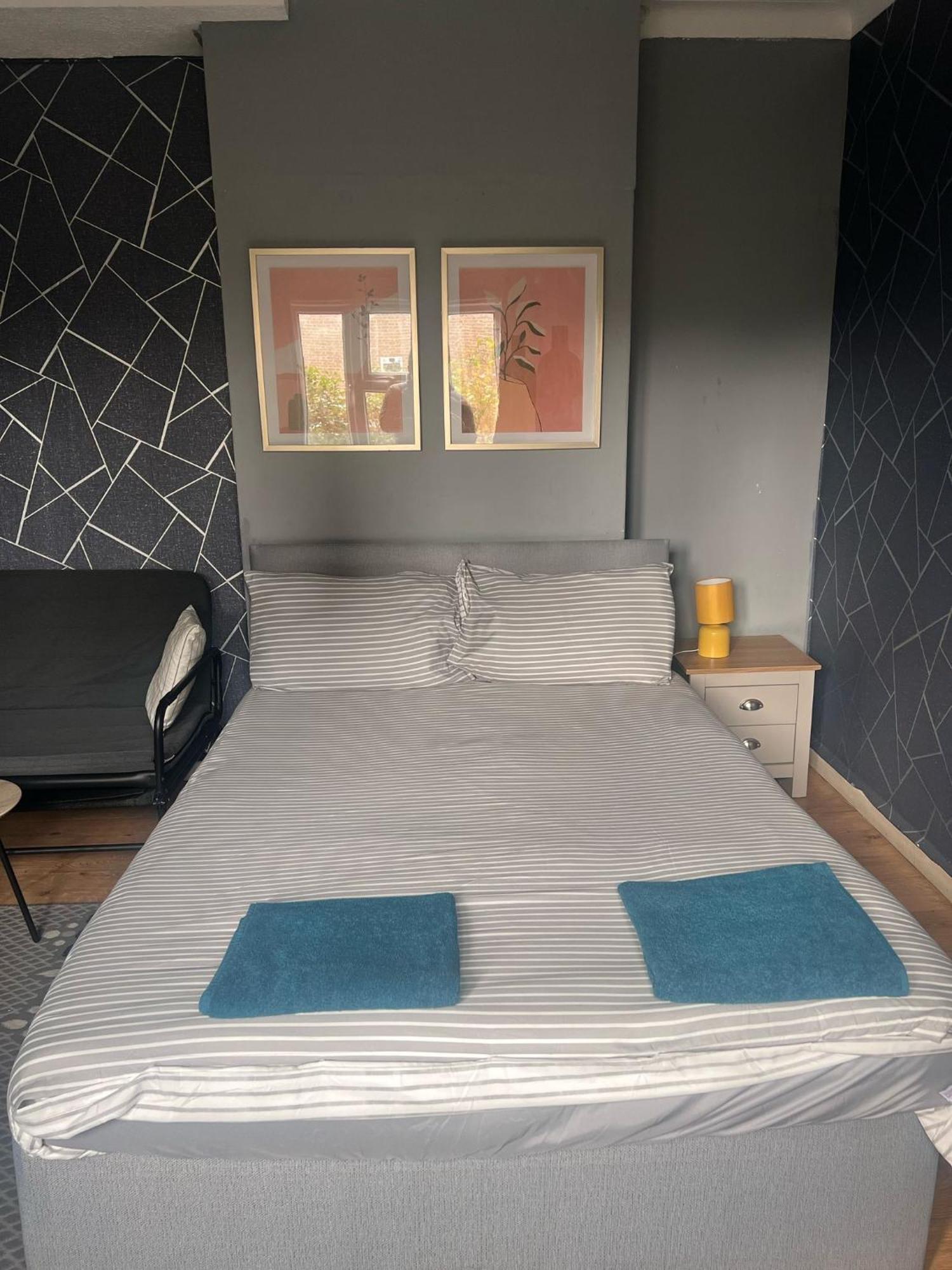 Colebert Avenue Appartement Londen Buitenkant foto