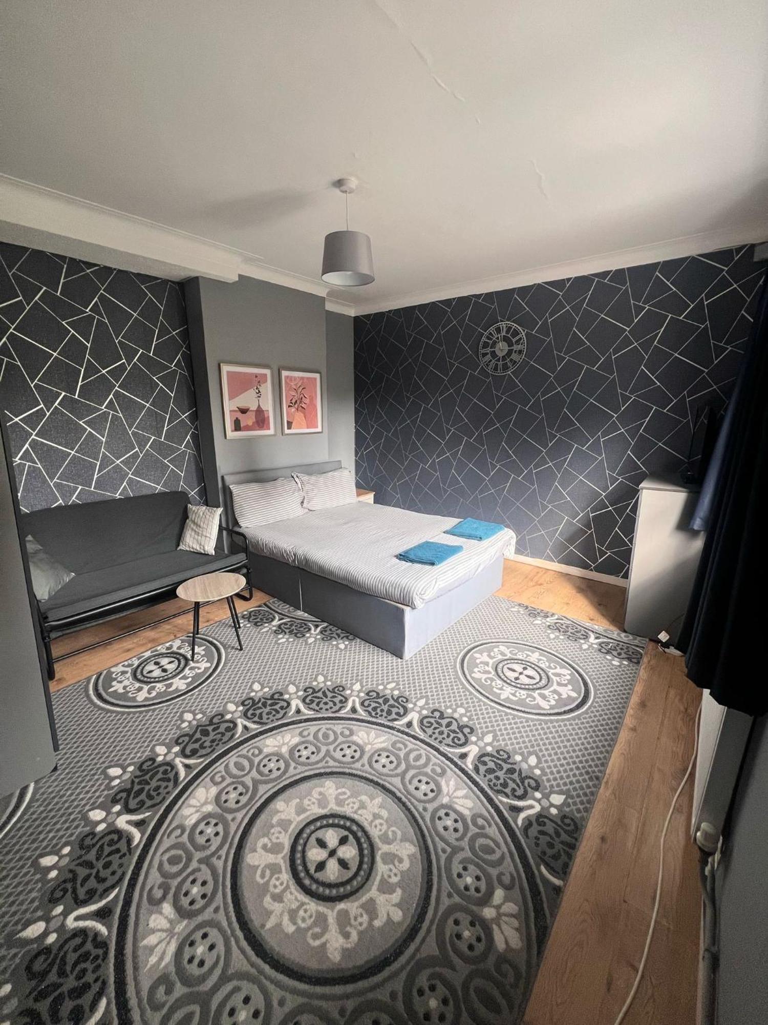 Colebert Avenue Appartement Londen Buitenkant foto