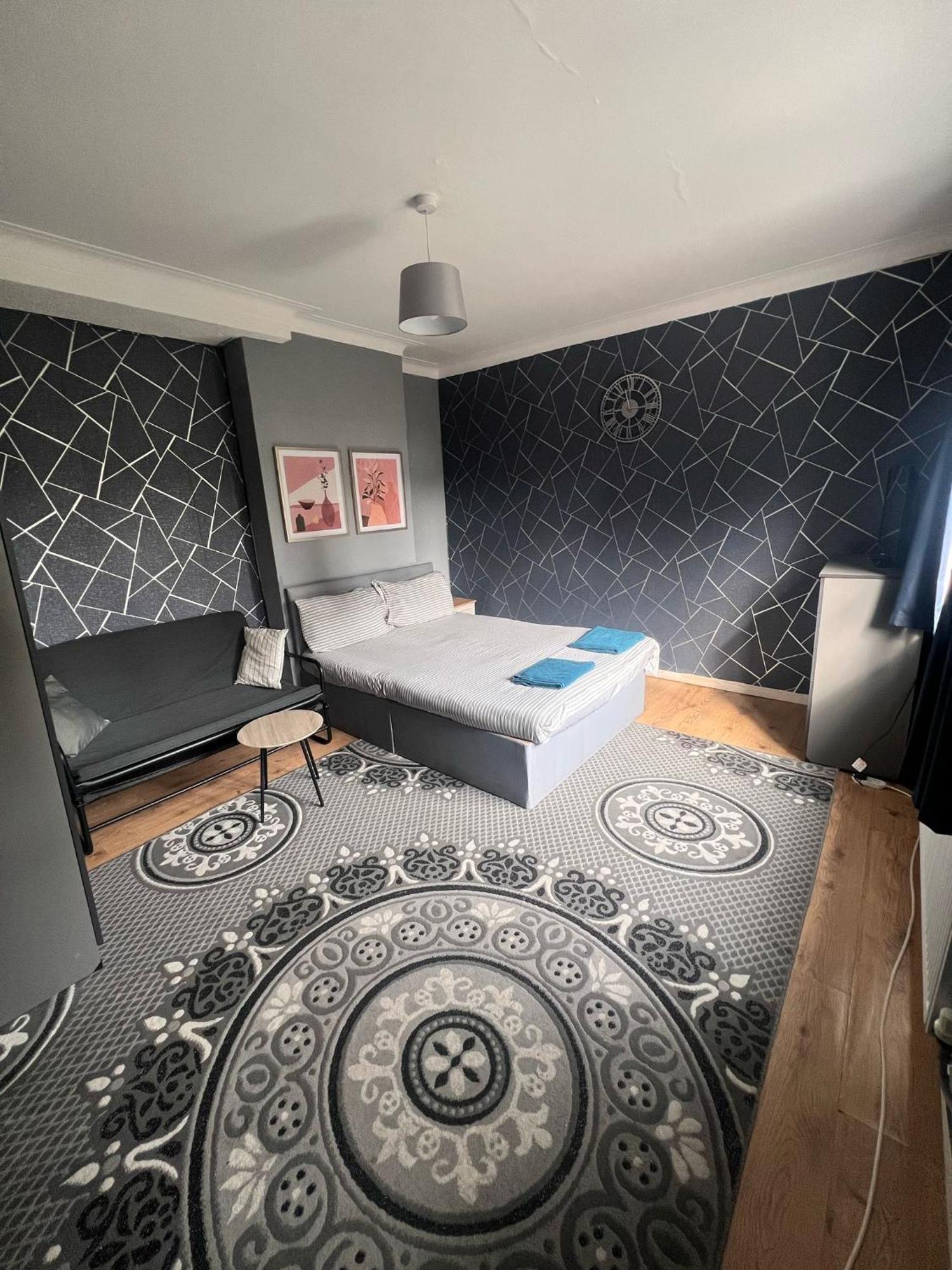 Colebert Avenue Appartement Londen Buitenkant foto
